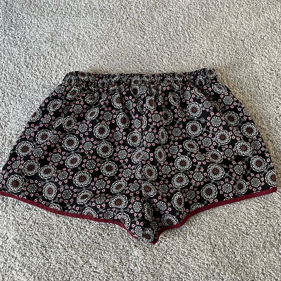 Timing Drawstring Shorts - Picture 3 of 4
